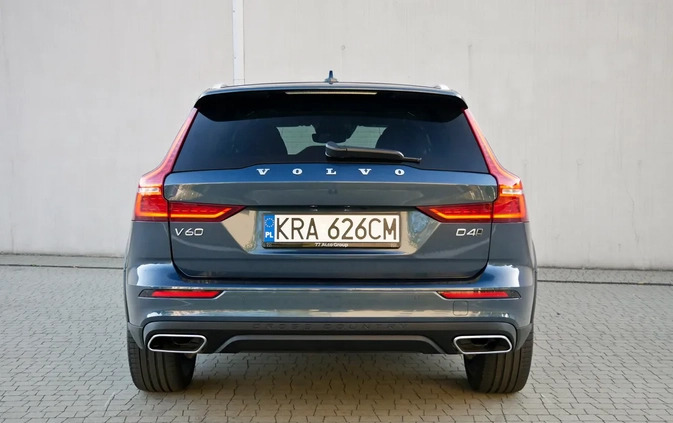 Volvo V60 Cross Country cena 164900 przebieg: 104604, rok produkcji 2020 z Kraków małe 742